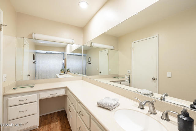 658 Rosewood Avenue, Camarillo CA: https://media.crmls.org/mediaz/744f9d2a-6a69-4a58-bb66-4159ff41a076.jpg