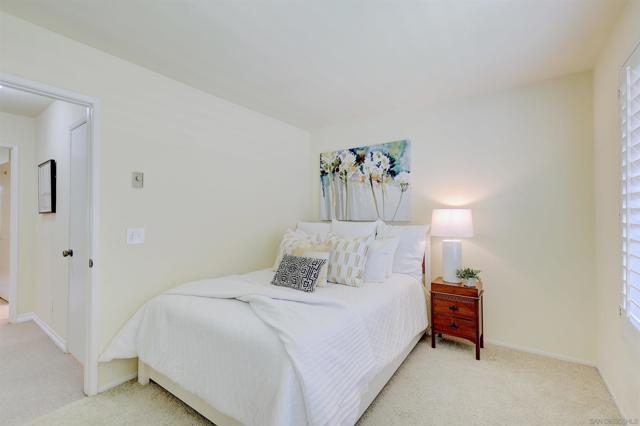 1982 Fairlee, Encinitas CA: https://media.crmls.org/mediaz/7450283d-32f2-4a50-aaa1-2f5911f19fc4.jpg