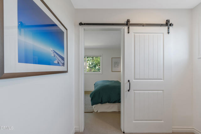 519 Paulette Place, La Canada Flintridge CA: https://media.crmls.org/mediaz/74504c41-80e2-4825-896d-3d3408a858ac.jpg
