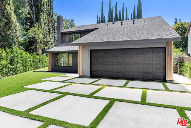 22357 Welby Way, Woodland Hills CA: https://media.crmls.org/mediaz/7450ddc2-0eb6-4134-8d08-002cf190423b.jpg