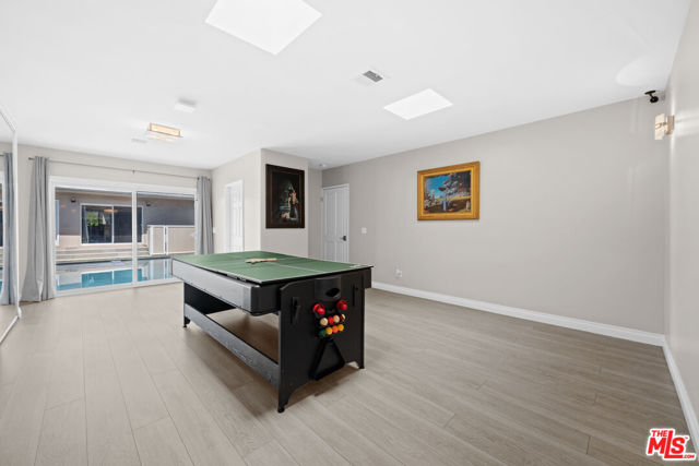 15042 Valleyheart Drive, Sherman Oaks CA: https://media.crmls.org/mediaz/7451acc4-c2b1-4b50-b35b-8a68cf7e4c4b.jpg
