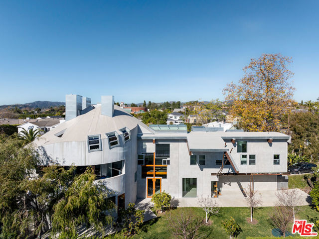 167 Westgate Avenue, Los Angeles, California 90049, 4 Bedrooms Bedrooms, ,5 BathroomsBathrooms,Single Family Residence,For Sale,Westgate,24354381