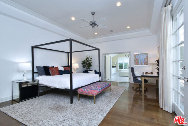 4177 KESTER Avenue, Sherman Oaks CA: https://media.crmls.org/mediaz/74522fd2-84c5-40db-8b00-f99a63df191e.jpg