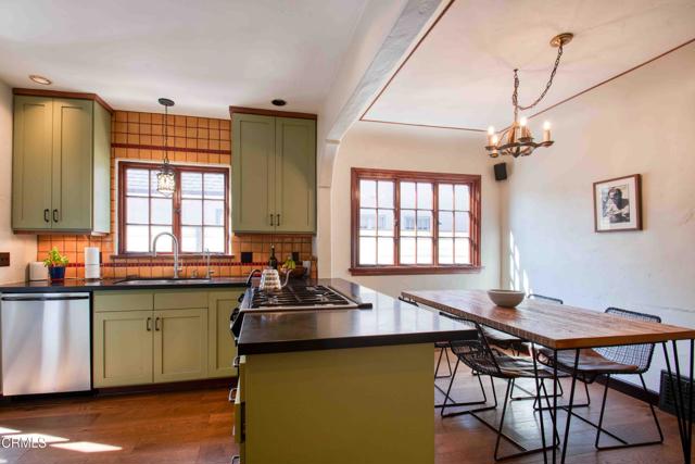 Detail Gallery Image 13 of 50 For 1014 Stearns Dr, Los Angeles,  CA 90035 - 3 Beds | 3 Baths