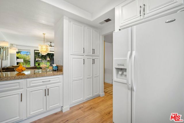60 La Ronda Drive, Rancho Mirage CA: https://media.crmls.org/mediaz/745313a7-9010-480d-a080-6c83227ac095.jpg