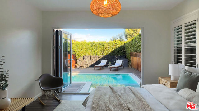 4427 S Wilton Place, Los Angeles CA: https://media.crmls.org/mediaz/74544026-6e0d-4ae6-ba8e-d03264abb92b.jpg