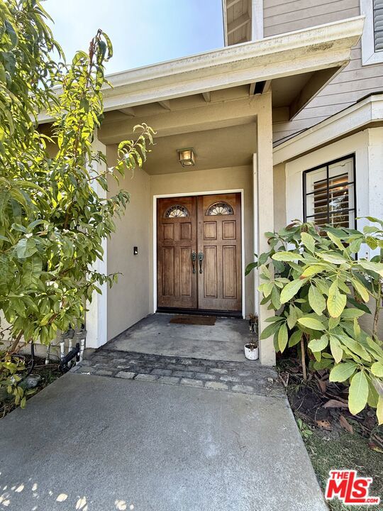 2008 Belmont Lane, Redondo Beach CA: https://media.crmls.org/mediaz/74566ac0-1948-436b-bf43-d0436e170672.jpg
