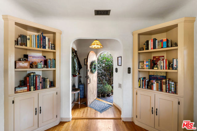 921 Patterson Avenue photo 4