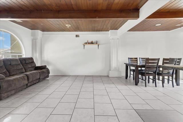 1238 Granada Avenue, Salinas CA: https://media.crmls.org/mediaz/74568ec4-1a54-47ce-a01a-c9dce0718e5d.jpg