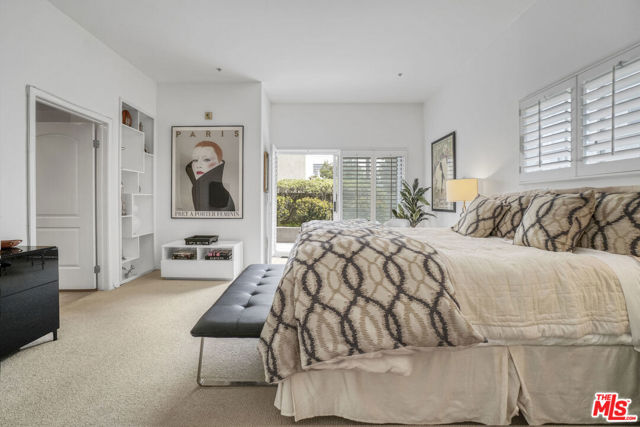 1706 Colby Avenue, Los Angeles CA: https://media.crmls.org/mediaz/74569c68-9c90-4e2a-a04a-a0629f26680b.jpg