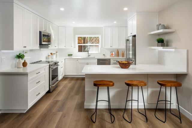 706 University Avenue, Los Altos CA: https://media.crmls.org/mediaz/74574807-22bb-4d49-a34d-41181e3fd24e.jpg