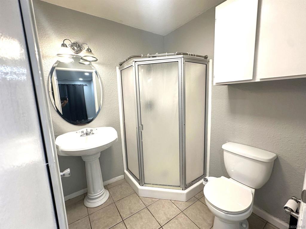 https://media.crmls.org/mediaz/74575ca6-97b6-40a4-b0a3-331fde47a027.jpg?preset=X-Large