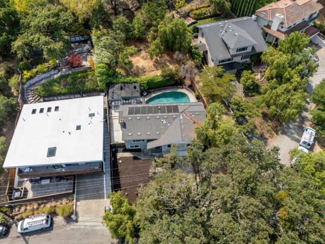 3729 Laurel Way, Redwood City CA: https://media.crmls.org/mediaz/7458ff7c-990c-4b73-ac54-f50234d5f39c.jpg