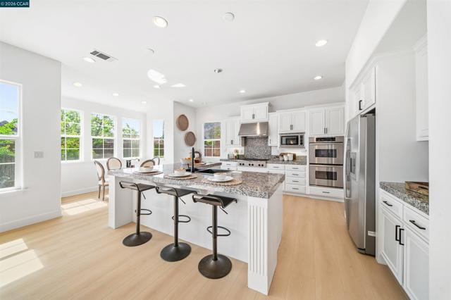 Image 36 of 55 For 2650 Casella Way