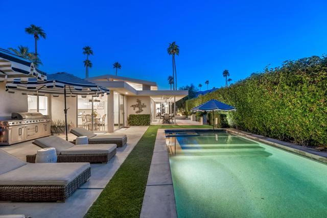 2015 S Toledo Avenue, Palm Springs CA: https://media.crmls.org/mediaz/745a92d7-9aaf-4d78-a69c-67c4d983028b.jpg