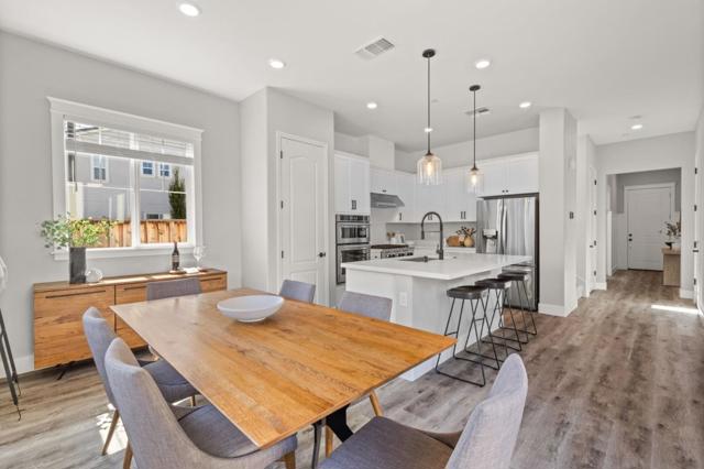 39806 Tomcod Street, Newark CA: https://media.crmls.org/mediaz/745bf2fc-43ac-4a91-8f12-b657b254f9b9.jpg