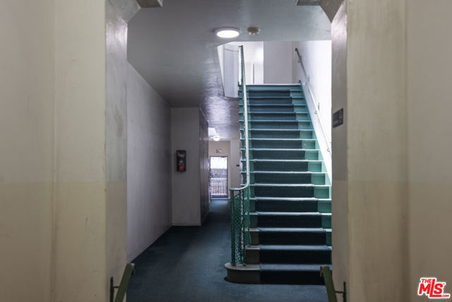 1151 N Kingsley Drive, Los Angeles CA: https://media.crmls.org/mediaz/745d78ac-c7cb-4c79-b6b8-52e1f667cf62.jpg