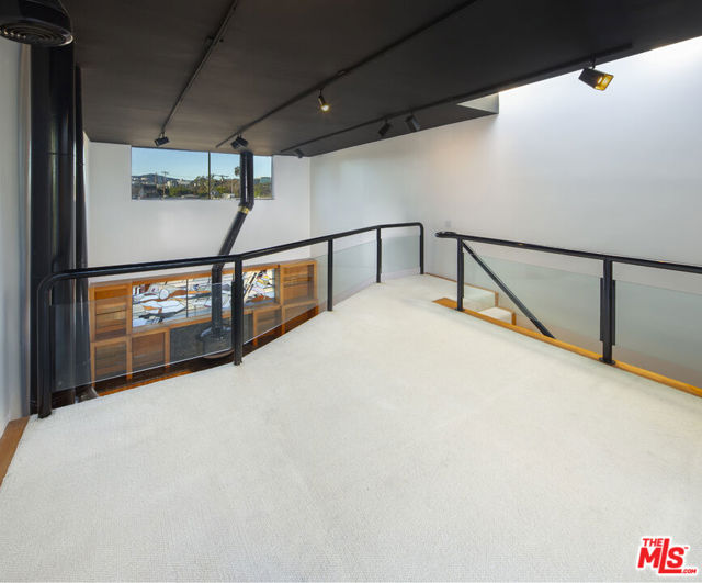 11699 Brookhaven Avenue, Los Angeles CA: https://media.crmls.org/mediaz/745dad47-0173-48bb-b284-8f849402b044.jpg