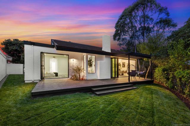 6555 Caminito Northland, La Jolla CA: https://media.crmls.org/mediaz/745de329-985a-4622-b0df-446d284a117b.jpg
