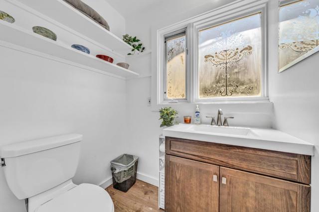 215 Tunnel Avenue, Richmond CA: https://media.crmls.org/mediaz/745e4da5-c955-4bdb-b088-a62fcff71ec2.jpg