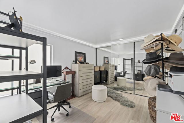 520 Strand Street, Santa Monica CA: https://media.crmls.org/mediaz/745e76cc-59c7-45bb-be15-68d2e50c7115.jpg