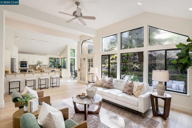 3363 Deer Hollow Drive, Danville CA: https://media.crmls.org/mediaz/745f1f88-edfb-4a82-9f91-455ef6b61c8a.jpg