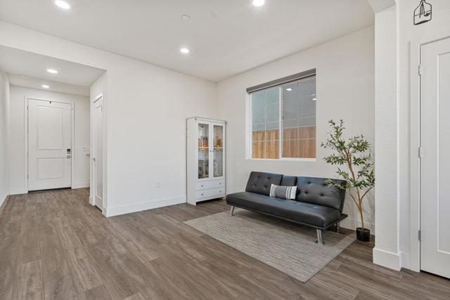 7221 Diamond Avenue, Tracy CA: https://media.crmls.org/mediaz/745f4ffa-a8ce-42d0-bf44-1b829930fb05.jpg