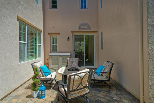 7160 Eagle Ridge Drive, Gilroy CA: https://media.crmls.org/mediaz/745f9bce-abbc-4b42-9c97-faab7b17ba32.jpg