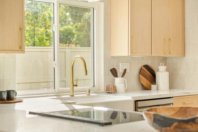 Image 8 of 35 For 6759 Paseo Del Vista