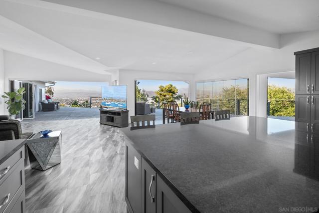 5030 Helix Ter, La Mesa CA: https://media.crmls.org/mediaz/745fdb59-efe1-47d7-9361-4784e7c69361.jpg