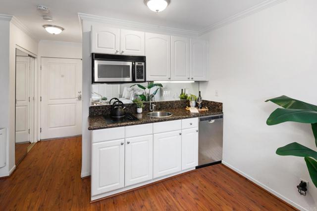 Detail Gallery Image 4 of 34 For 1021 Scott St #130,  Point Loma,  CA 92106 - 0 Beds | 1 Baths