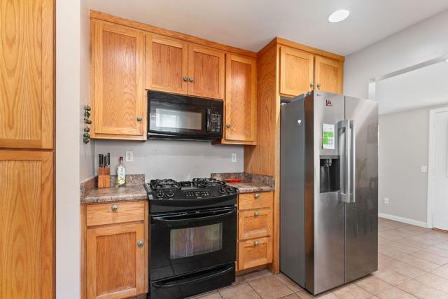 928 930 Osborne Street, Vista CA: https://media.crmls.org/mediaz/74604b70-aadf-4a67-b879-9d5373869346.jpg
