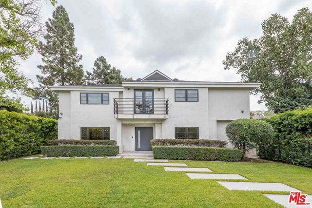 602 S Lucerne Boulevard, Los Angeles CA: https://media.crmls.org/mediaz/74605bc4-f737-4e4a-8172-8dc8d635f1ee.jpg