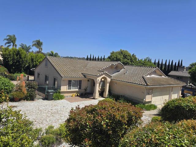 Detail Gallery Image 1 of 1 For 2521 Lynn Way, Vista,  CA 92081 - 4 Beds | 2 Baths