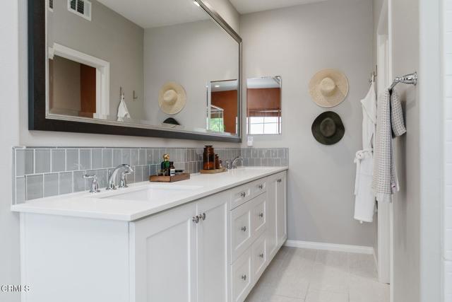190 Chickasaw Street, Ventura CA: https://media.crmls.org/mediaz/74605e8e-5165-40ae-8269-0a118b832b9e.jpg