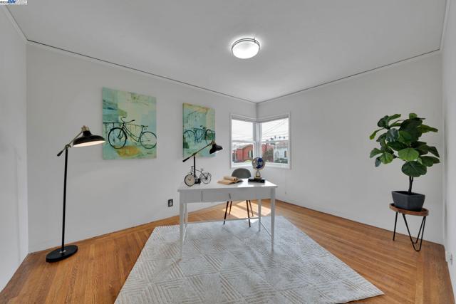 Image 41 of 57 For 3016 Hyde St