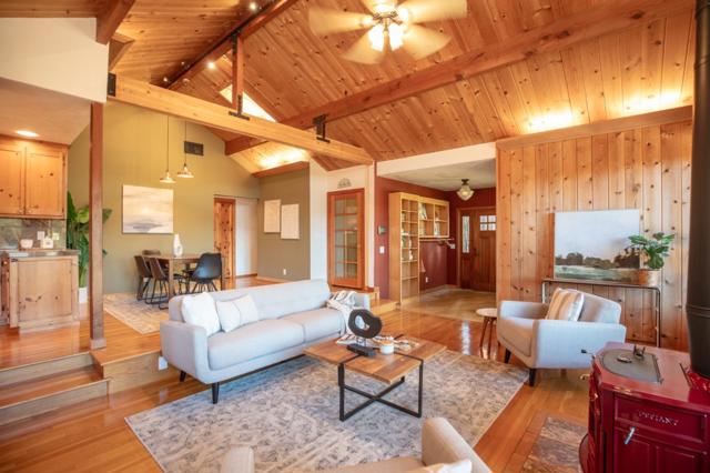 4600 Trout Gulch Road, Aptos CA: https://media.crmls.org/mediaz/746215b2-71f4-46b1-8670-3be6f33d5159.jpg