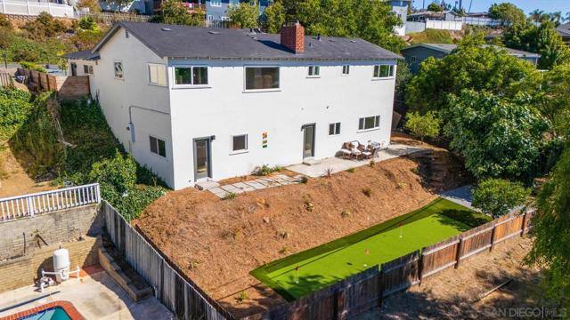 198 Croydon Ln, El Cajon CA: https://media.crmls.org/mediaz/7462f7d6-238e-4da9-895b-6cd78cfb4e96.jpg