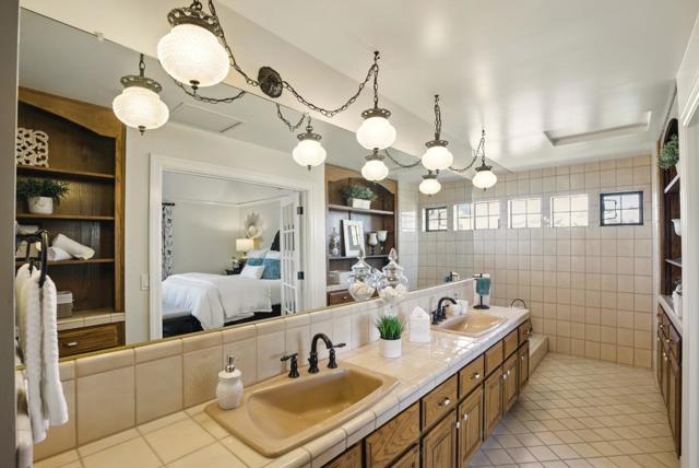 2525 Bridle Path Drive, Gilroy CA: https://media.crmls.org/mediaz/746305b0-5491-414b-abe4-4c8ce47314cd.jpg