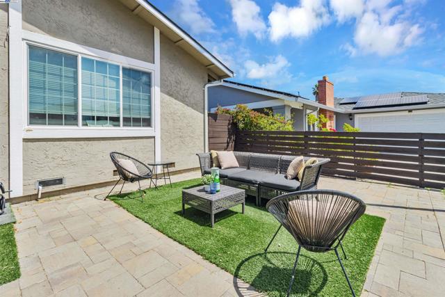 597 Singley Dr, Milpitas CA: https://media.crmls.org/mediaz/746313ee-14c0-4aaf-9b19-eccdac583110.jpg