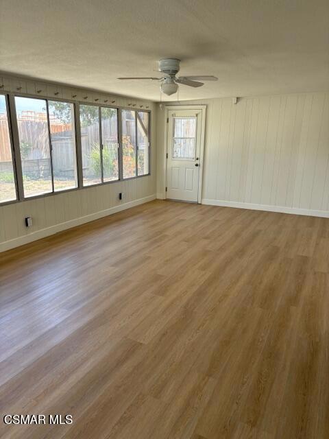 1917 Galway Lane, Newbury Park CA: https://media.crmls.org/mediaz/7463362e-6118-4895-8cb7-83dfef585c25.jpg