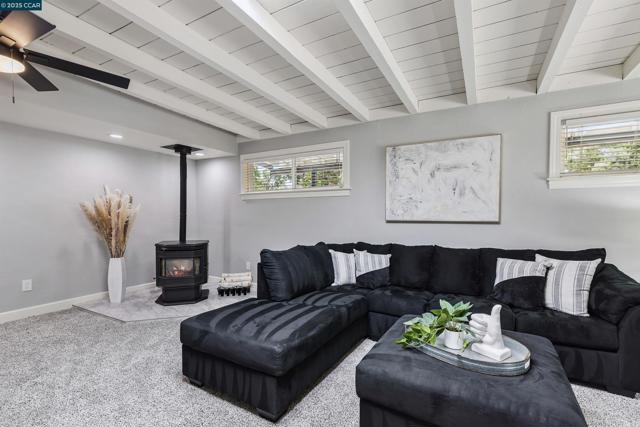 1838 Sunnyvale Ave, Walnut Creek CA: https://media.crmls.org/mediaz/74637026-77e8-4c92-929f-9e5f47b4a106.jpg