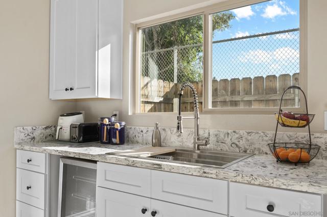 1045 Peach Avenue, El Cajon CA: https://media.crmls.org/mediaz/7463c469-f128-4c7f-b9c6-5443cd7604d1.jpg