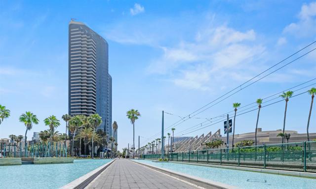 100 Harbor Drive, San Diego CA: https://media.crmls.org/mediaz/7463ee4a-8984-4046-8285-27b4b29ccc02.jpg