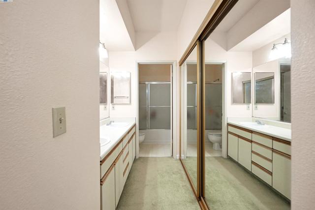 1280 Stanhope Ln, Hayward CA: https://media.crmls.org/mediaz/746429a9-b998-4bc8-8852-b2108b3ac798.jpg