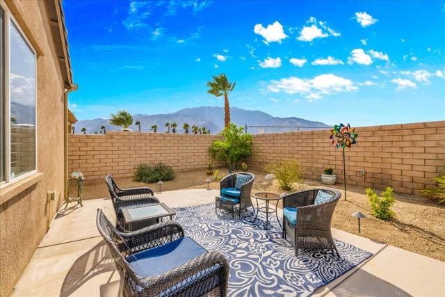 3839 Blue Sky Way, Palm Springs CA: https://media.crmls.org/mediaz/7464cc5c-9782-46cd-b217-8b3a62fd3145.jpg
