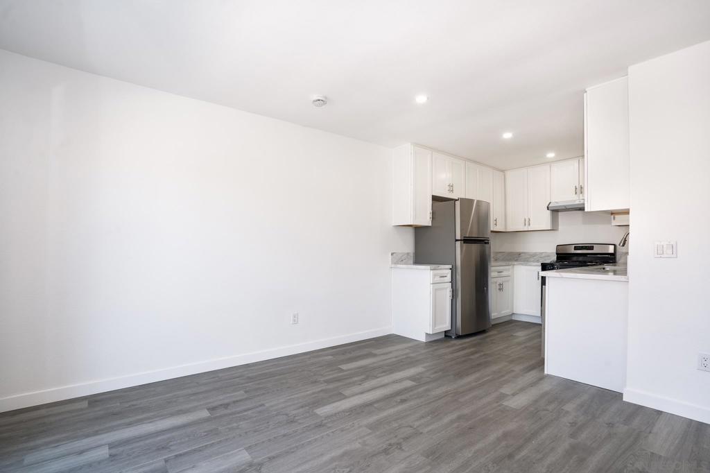 MLS #250043232SD image #12