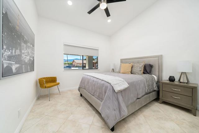 Image 29 of 51 For 74830 Waring Court