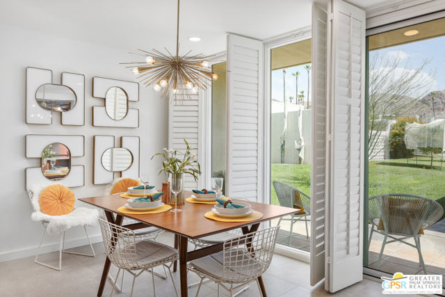 1821 Sandcliff Road, Palm Springs CA: https://media.crmls.org/mediaz/7465a320-640b-407e-acc1-61008767527a.jpg