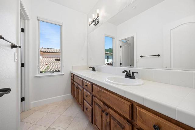 2953 Pebble Beach Circle, Fairfield CA: https://media.crmls.org/mediaz/7465c705-f120-41f0-b450-fe7c0e730d3a.jpg